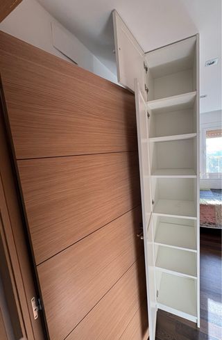 Armario estrecho blanco IKEA