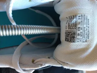 Zapatillas Converse Negras y Marrones