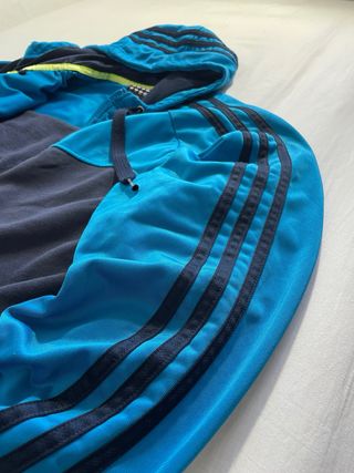 Sudadera Adidas Azul y Negra con Capucha