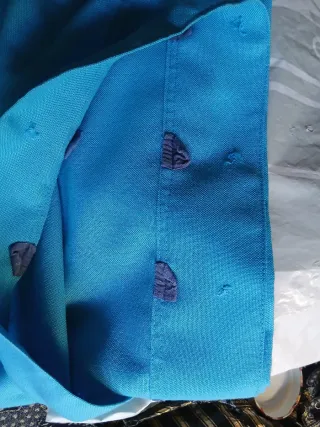 Dos Cortinas azul turquesa