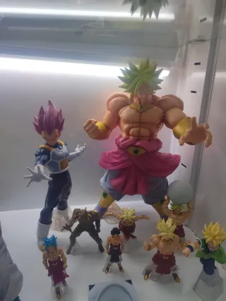 Figura Broly Dragon Ball Z King Clustar