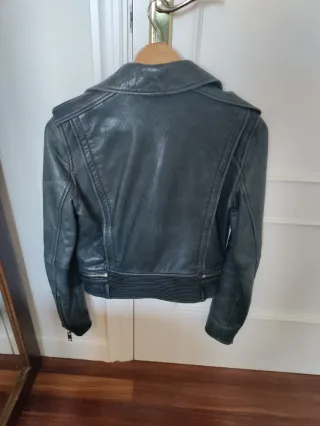 Chaqueta cuero negra Mango Talla S