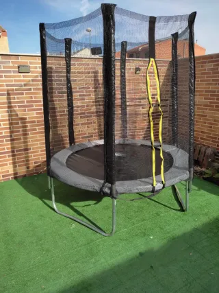 Cama elastica casi sin uso