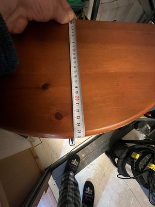 Vitrina de madera y cristal