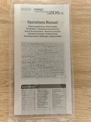 Nintendo 2DS XL Poké Ball Edition