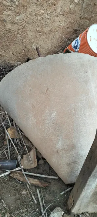 Piedra de Almazara Antigua el suelo aparte