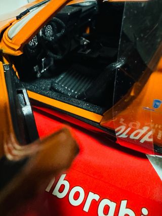Lamborghini Miura del 1968, 1:18