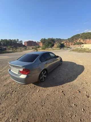 BMW Serie 3 2005 (NEGOCIABLE)
