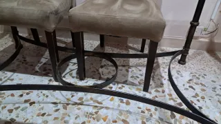 Mesa de forja con tapa de cristal