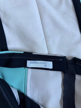 Vestido strapless con bloques de color