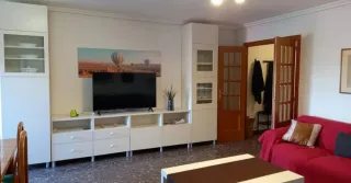 Se alquila piso céntrico en Sestao.