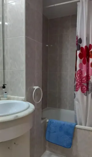 Se alquila piso céntrico en Sestao.