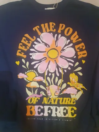 Sudadera Bershka floral talla S