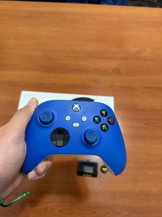Xbox Series S + Controller Blu e Accessori