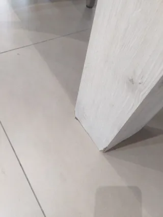 Tavolo allungabile beige e bianco