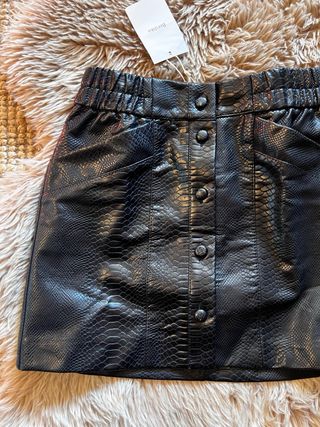 Falda efecto piel reptil negra Talla M