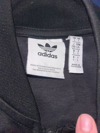 Chaqueta Adidas Negra con Rayas Blancas