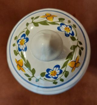 Vaso portaspezie in ceramica decorata