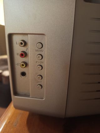 TV Sanyo como nueva con TDT y mando