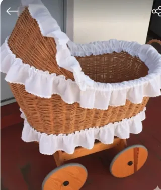 Moisés mimbre carricoche madera ruedas