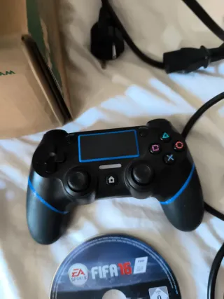 Consola PS4 Pro Negra + Juegos y Accesorios