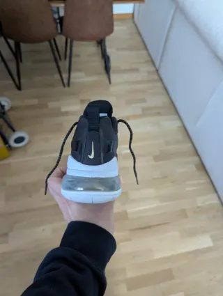 Nike Air Max 270 React Mujer