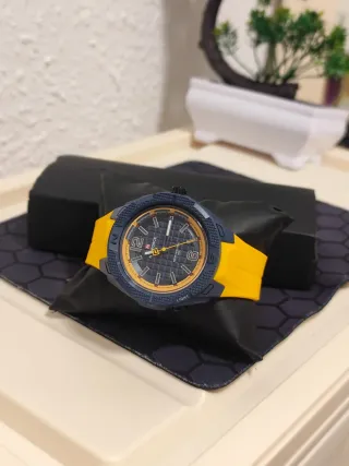Reloj Naviforce Hombre Azul y Amarillo