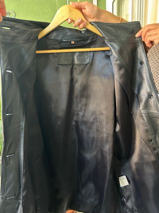 Abrigo de piel negro para mujer. Talla M