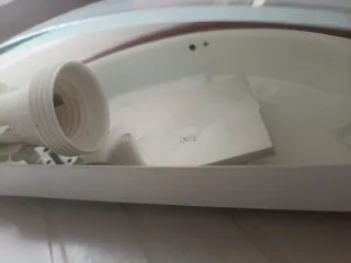 Lampada da parete in legno e vetro