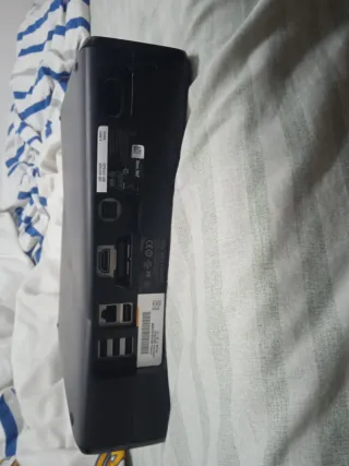 Xbox 360 Negra - Sin Cables ni Mandos