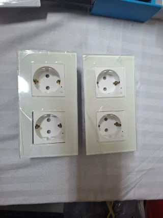 Enchufes e Interruptores Inteligentes