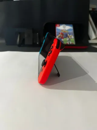Nintendo Switch Azul y Rojo.