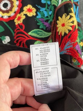 Vestido de Mioh bordado floral manga larga de tul