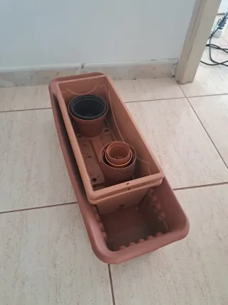 Lote Macetas Plástico + 3 Jardineras Balcón