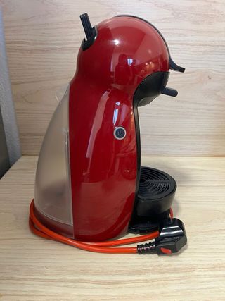 Cafetera Dolce Gusto Roja