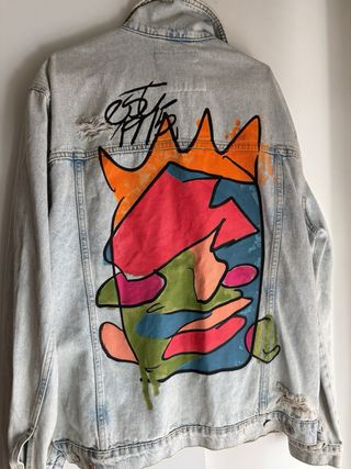 Chaqueta Vaquera Desgastada con Dibujos
