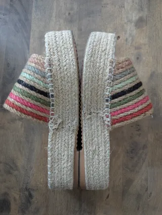 Sandalias planas multicolor