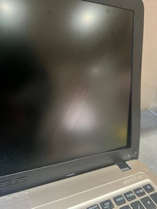 Portátil ASUS VivoBook 15” – Leer descripción