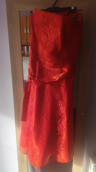 Vestido rojo encaje fiesta