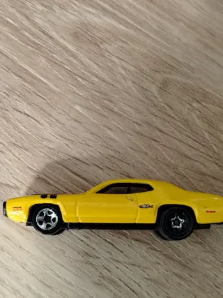 Hot Wheels Plymouth GTX Gialla