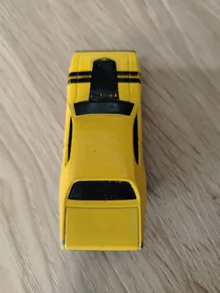 Hot Wheels Plymouth GTX Gialla