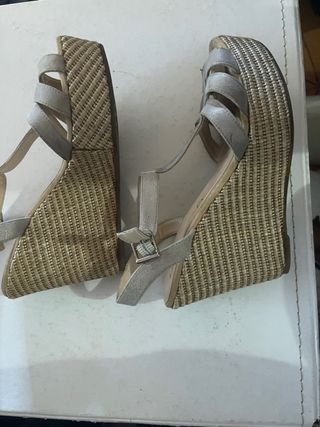 Sandalias Unisa Beige Tacon