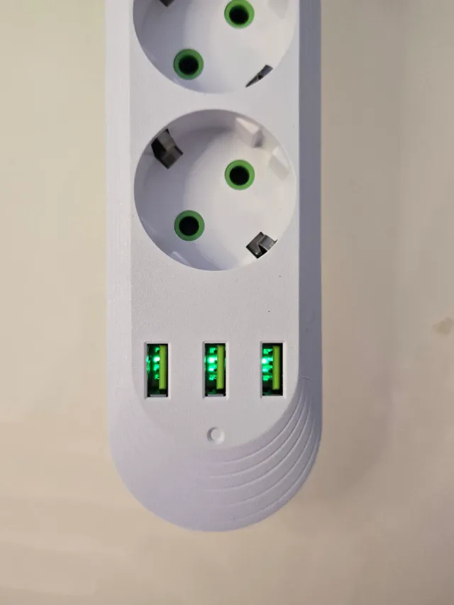 Regleta Eléctrica 2m Cable 3 Tomas + 3 USB