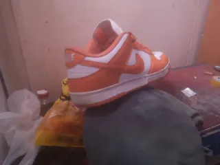 Nike Dunk Low Naranja y Blanco