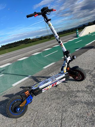 Patinete Eléctrico G2 Máster Blanco