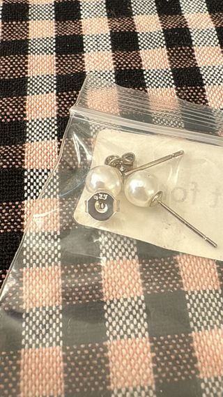 Pendientes, anillos y collar variados