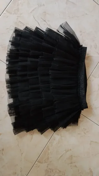 Falda tul negra talla 8 años