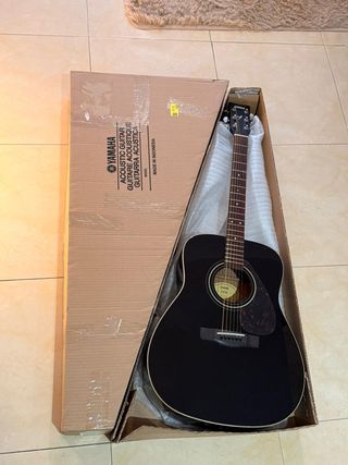 Guitarra Acústica Yamaha F370 Negra