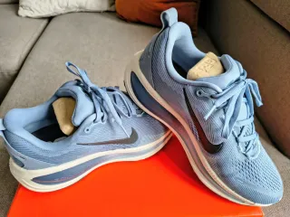 Zapatillas Nike Vomero 18 Azul Talla 40 Running