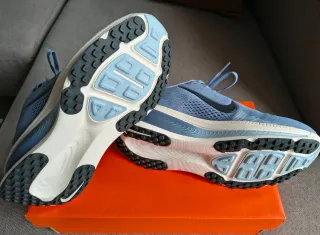 Zapatillas Nike Vomero 18 Azul Talla 40 Running